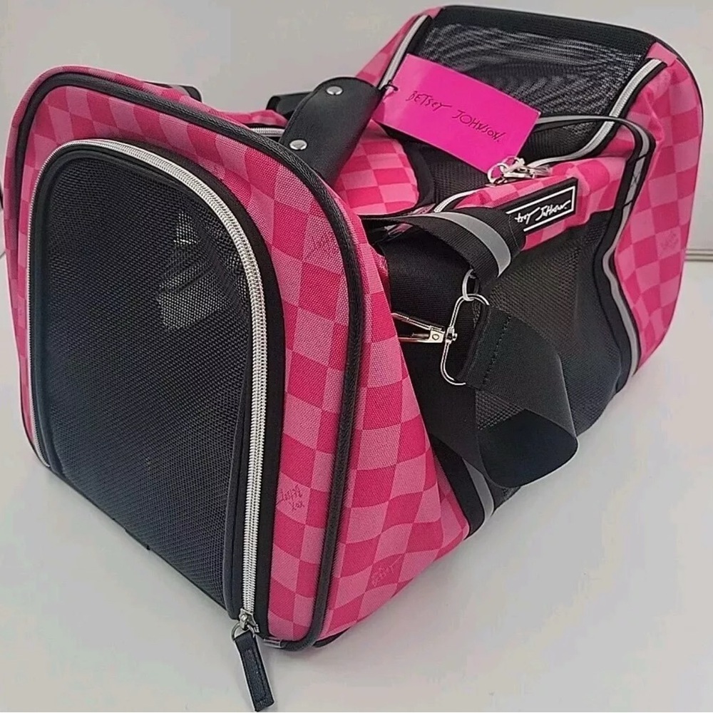 Pet Carrier Bag in Pink Checkered Design - Picture 6 of 8